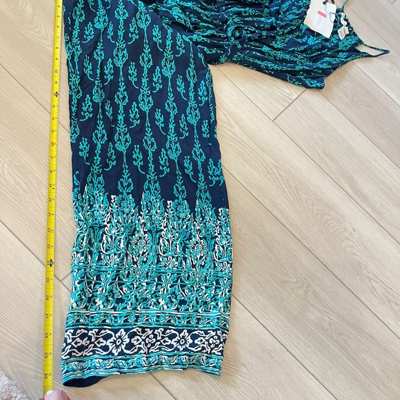 Chelsea & Violet Women's Jumpsuit Size L Sleeveless Green Blue Print Casual - Picture 10 of 11